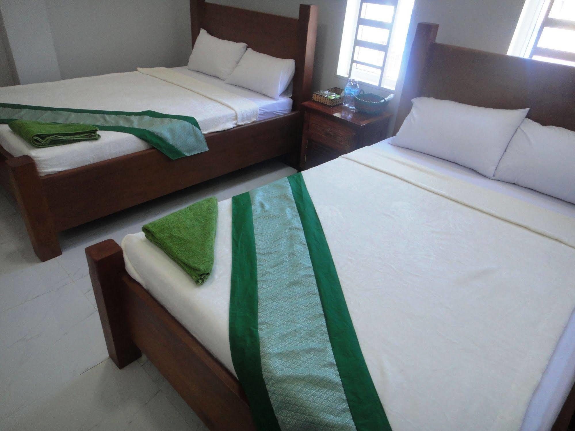 Marany Guesthouse Kampot Exterior photo