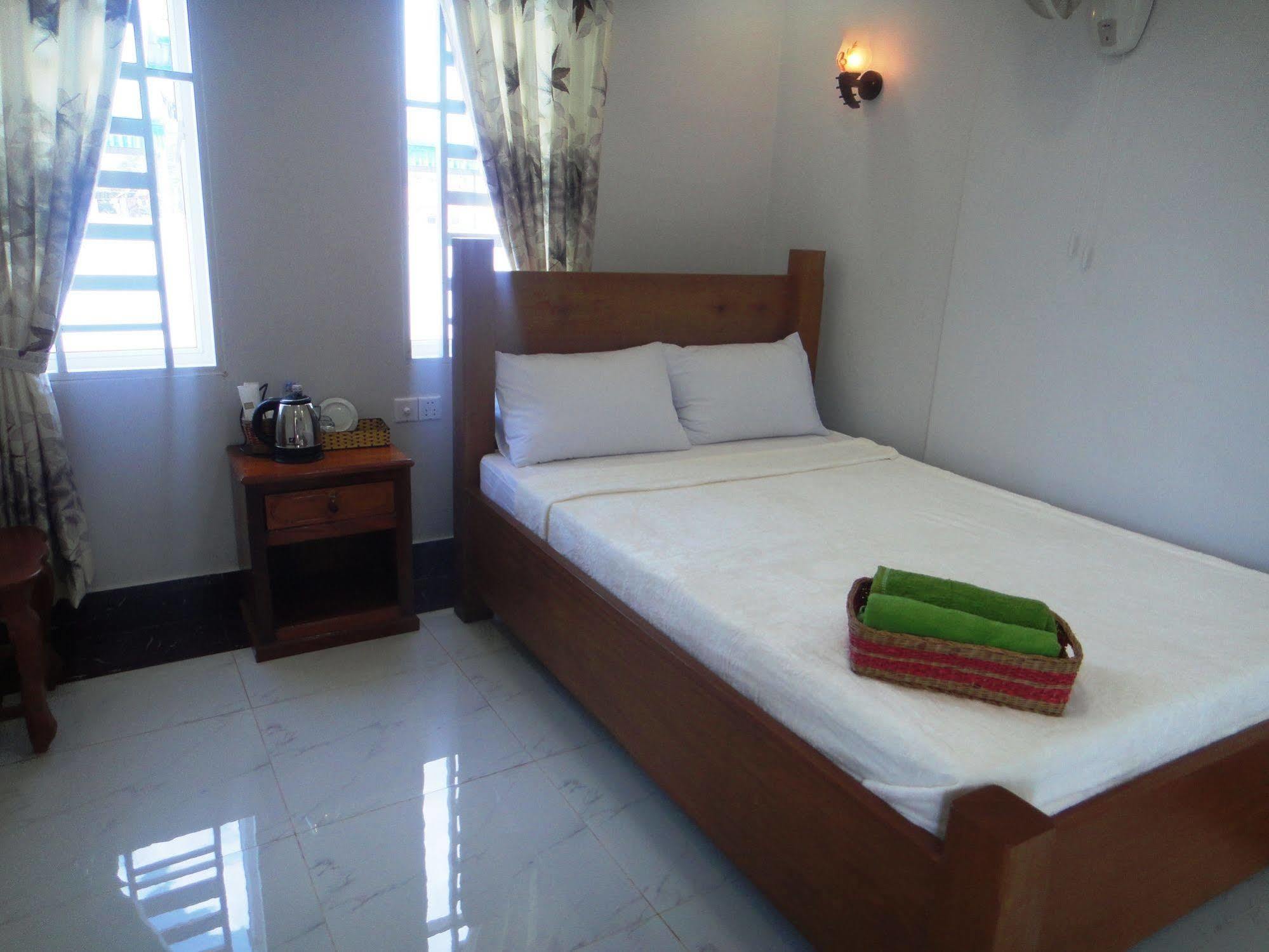 Marany Guesthouse Kampot Exterior photo